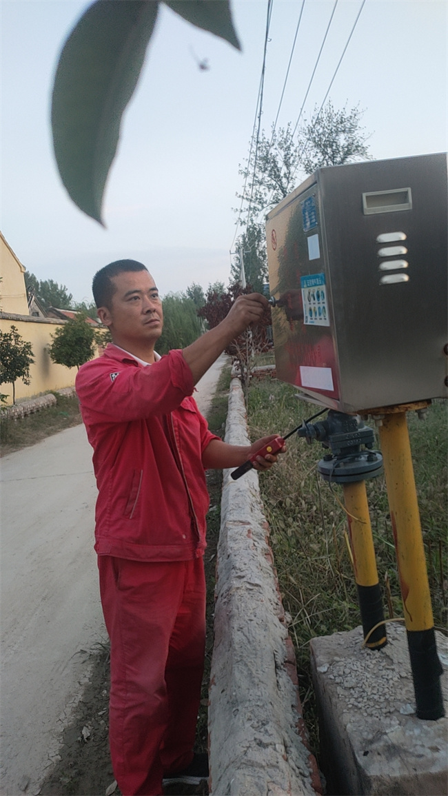 鄲城公司運(yùn)營人員開展安全隱患大排查 (3).jpg
