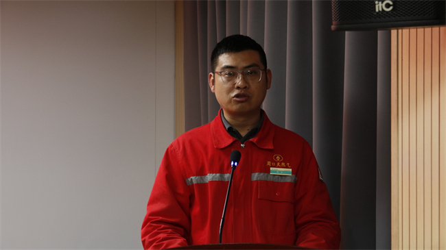 運(yùn)營(yíng)管理部部長(zhǎng) 黃波.jpg