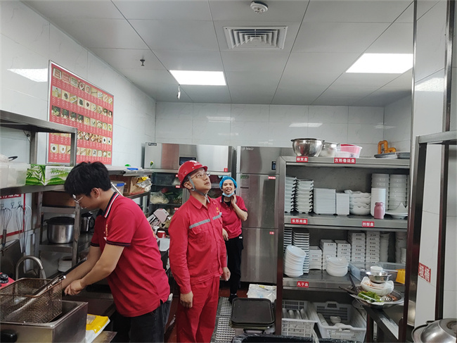 1746517251787509.jpg 西華公司經(jīng)理 閆賽 (1).jpg