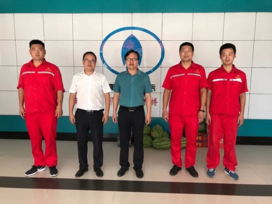 集團(tuán)審計(jì)監(jiān)察委員會(huì)主任韓瑞昆帶隊(duì)慰問鹿邑加氣二站員工