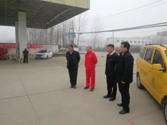 張總一行慰問(wèn)鹿邑天然氣公司員工并對(duì)安全生產(chǎn)工作給予指導(dǎo)