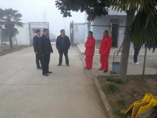 張總一行慰問(wèn)李集分輸站員工并詢問(wèn)春節(jié)供氣情況